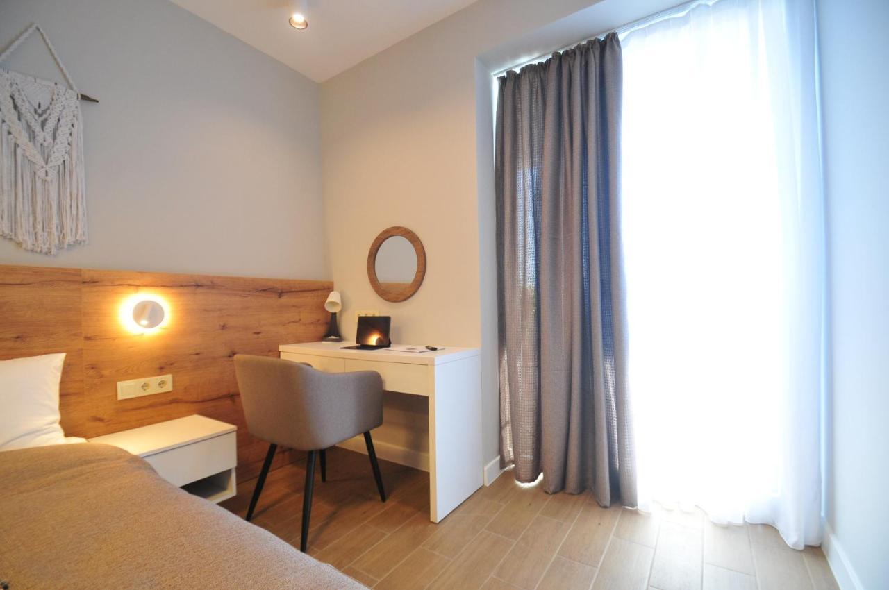 Sea View Apartment Near To The Dancing And Music Fountains バトゥーミ エクステリア 写真