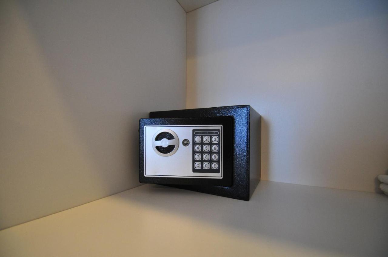 Sea View Apartment Near To The Dancing And Music Fountains バトゥーミ エクステリア 写真